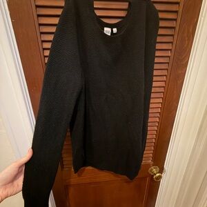 GAP Elegant Black Crew Neck Sweater